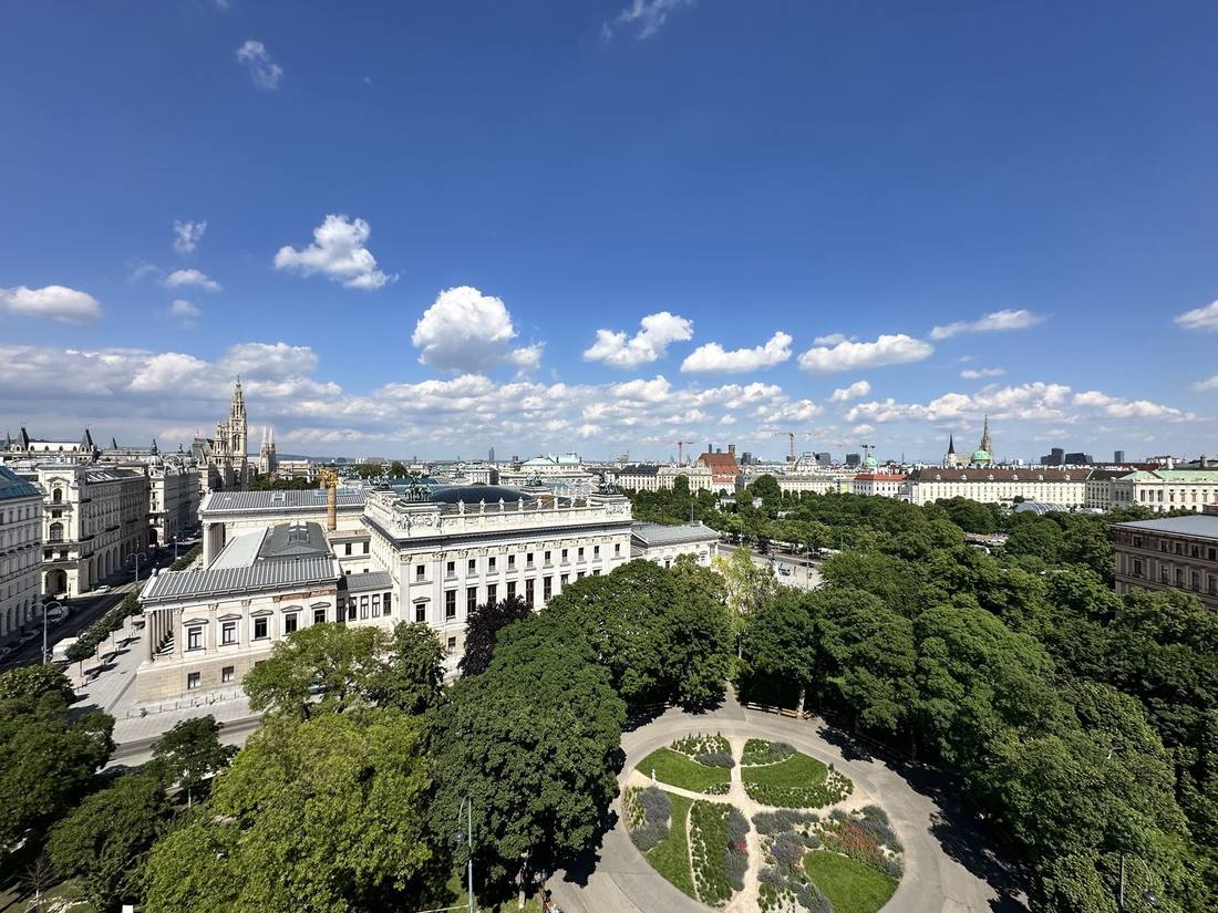 View toward Parliament and Rathaus from the Justizpalast rooftop